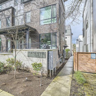 2617 Franklin Avenue E, Seattle, WA 98102