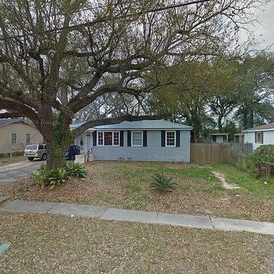 2304 S Dog River Dr, Mobile, AL 36605