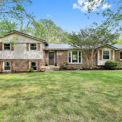 236 Green Harbor Rd, Old Hickory, TN 37138