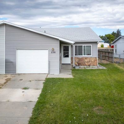 238 Laprele Dr, Douglas, WY 82633