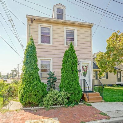 24 Belmont St, Burlington, NJ 08016