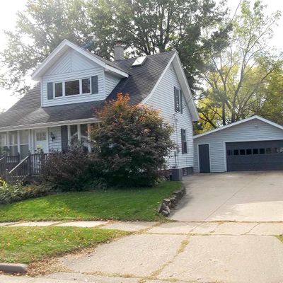 29 18 Th St, Clintonville, WI 54929