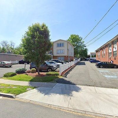 29 E Price St, Linden, NJ 07036