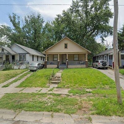 2907 E 73 Rd St, Kansas City, MO 64132