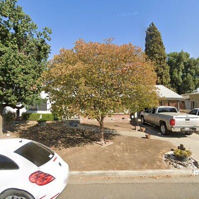 2932 E College Ave, Visalia, CA 93292