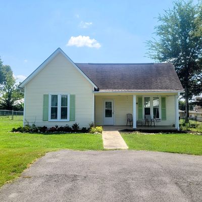 295 Railroad St S, Mc Ewen, TN 37101