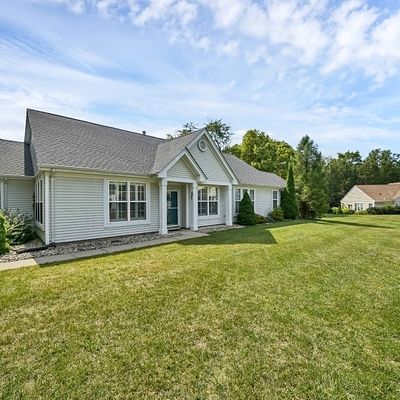 30 Victoria Dr, Belvidere, NJ 07823