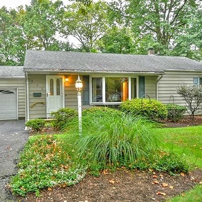 302 Oradell Ave, Paramus, NJ 07652