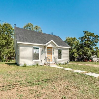 303 N Wilson St, Kaufman, TX 75142