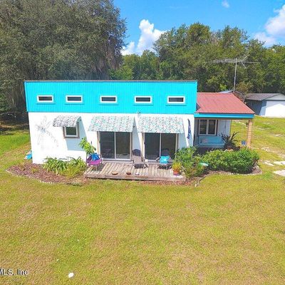 307 N Lake St, Crescent City, FL 32112