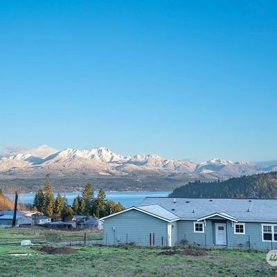 31 E Stairs Way, Union, WA 98592