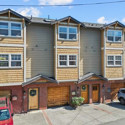 31 Etruria Street, Seattle, WA 98109