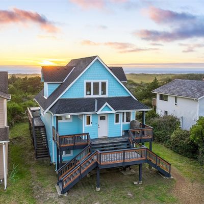 31 Ocean Ln, Ocean Shores, WA 98569