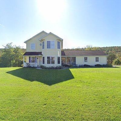 311 Lakeside Dr, New Bloomfield, PA 17068