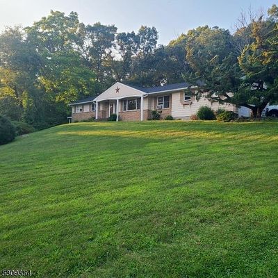 270 Ross Dr, Boonton, NJ 07005