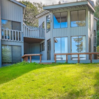 2879 N Nugent Road, Lummi Island, WA 98262