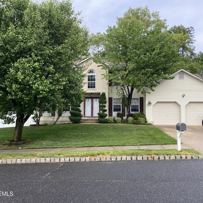 34 Winchester Dr, Howell, NJ 07731