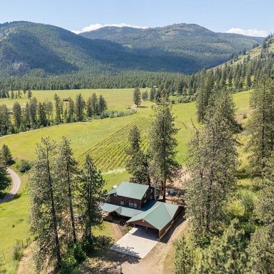 3439 B Northport Flat Creek Rd, Kettle Falls, WA 99141