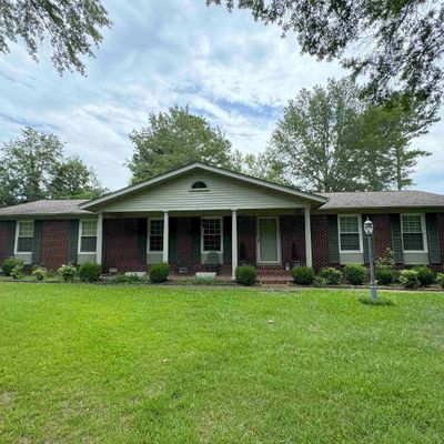 347 Oakgrove Rd, Selmer, TN 38375