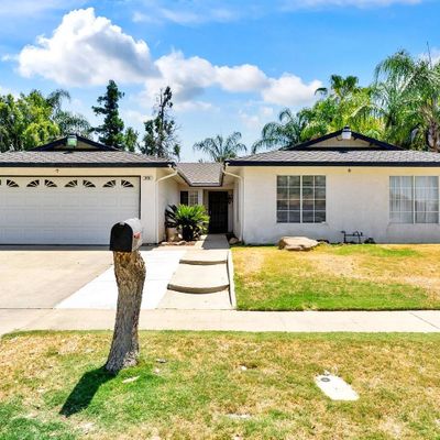 3476 N 3 Rd St, Fresno, CA 93726