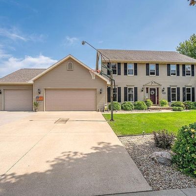 350 Fox Fire Dr, Oshkosh, WI 54904