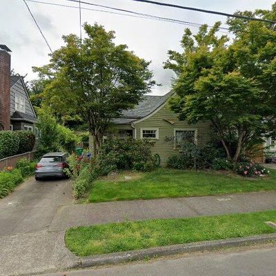 3528 Ne Schuyler St, Portland, OR 97212