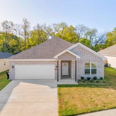 3537 Village Walk Dr, Bryant, AR 72022