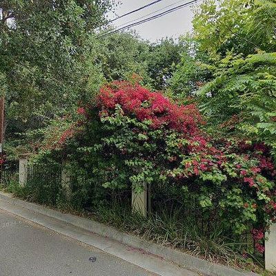 358 N Canon Ave, Sierra Madre, CA 91024