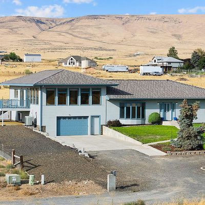 360 High Valley View St, Yakima, WA 98901