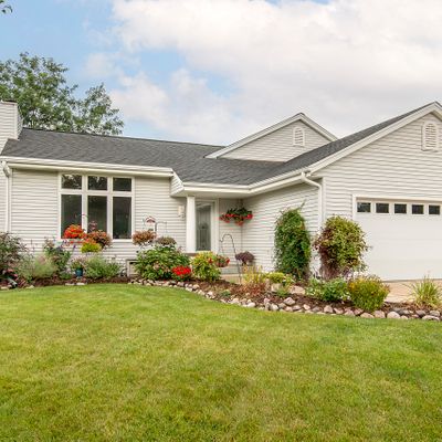 314 Stonebrook Dr, Waukesha, WI 53186