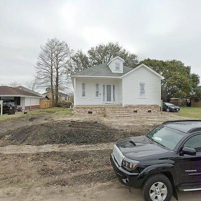 316 Livingston Ave, Arabi, LA 70032