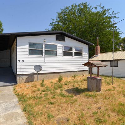 319 Pataha Street, Pomeroy, WA 99347