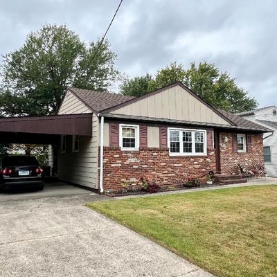 32 Woodbine Ave, Maple Shade, NJ 08052