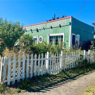 320 Ocean Avenue, Westport, WA 98547