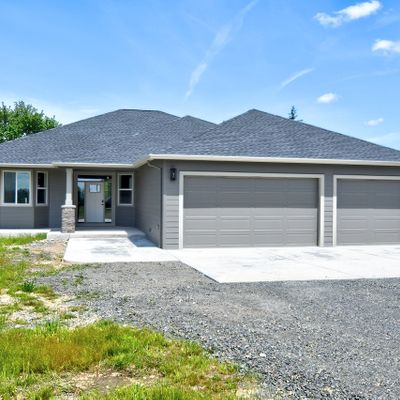 320 Waters Rd, Castle Rock, WA 98611