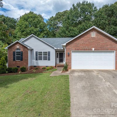 3202 St Vincent Drive, Claremont, NC 28610