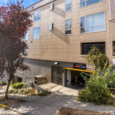 321 10th Avenue S, Seattle, WA 98104