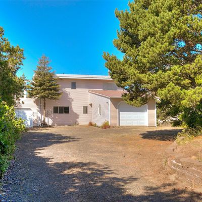 321 Sw Sand Dune Avenue, Ocean Shores, WA 98569