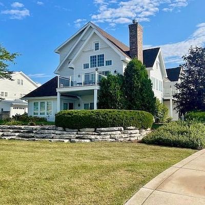 323 S 1st Avenue, Sturgeon Bay, WI 54235