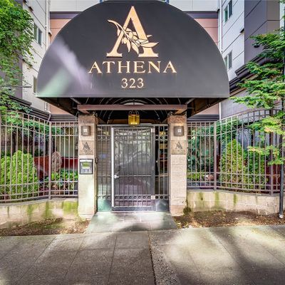 323 Queen Anne Avenue N, Seattle, WA 98109