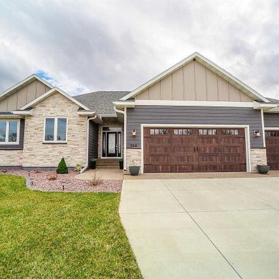 324 Oak Marsh Dr, Mankato, MN 56001