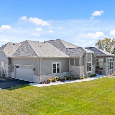 326 Standing Stone Drive, Waukesha, WI 53189