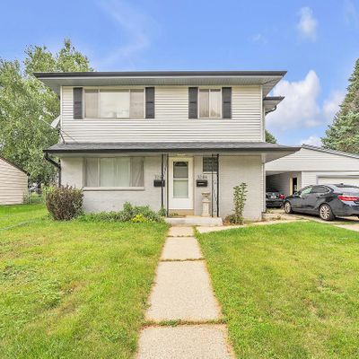 3282 E Norwich Ave, Saint Francis, WI 53235