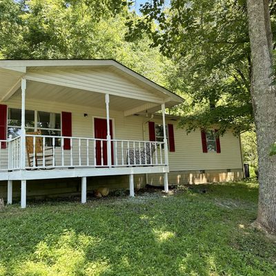 330 Wartrace Hwy, Pleasant Shade, TN 37145