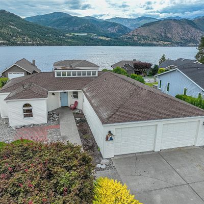 330 Upper Point Drive, Manson, WA 98831