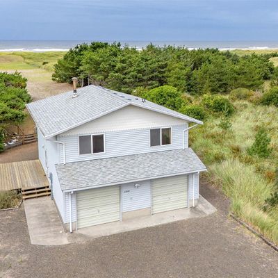 33005 G St, Ocean Park, WA 98640