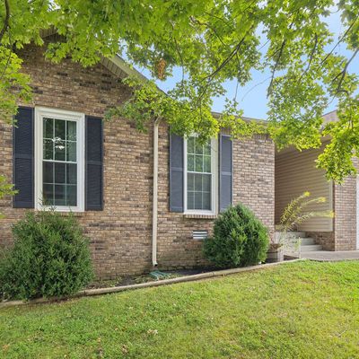 332 Brook Mead Dr, Clarksville, TN 37042