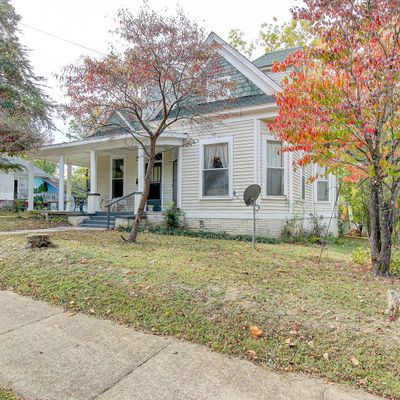 402 N College St, Paris, TN 38242