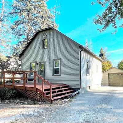 408 W Jennings St, New London, WI 54961