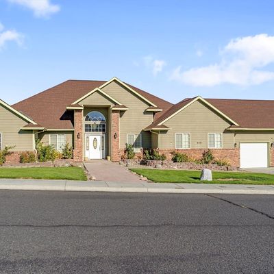 409 N Crestview Dr, Moses Lake, WA 98837